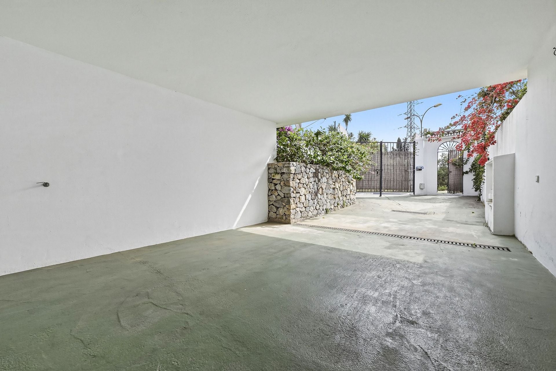4 Bedroom Townhouse in Marbella - Photo 10