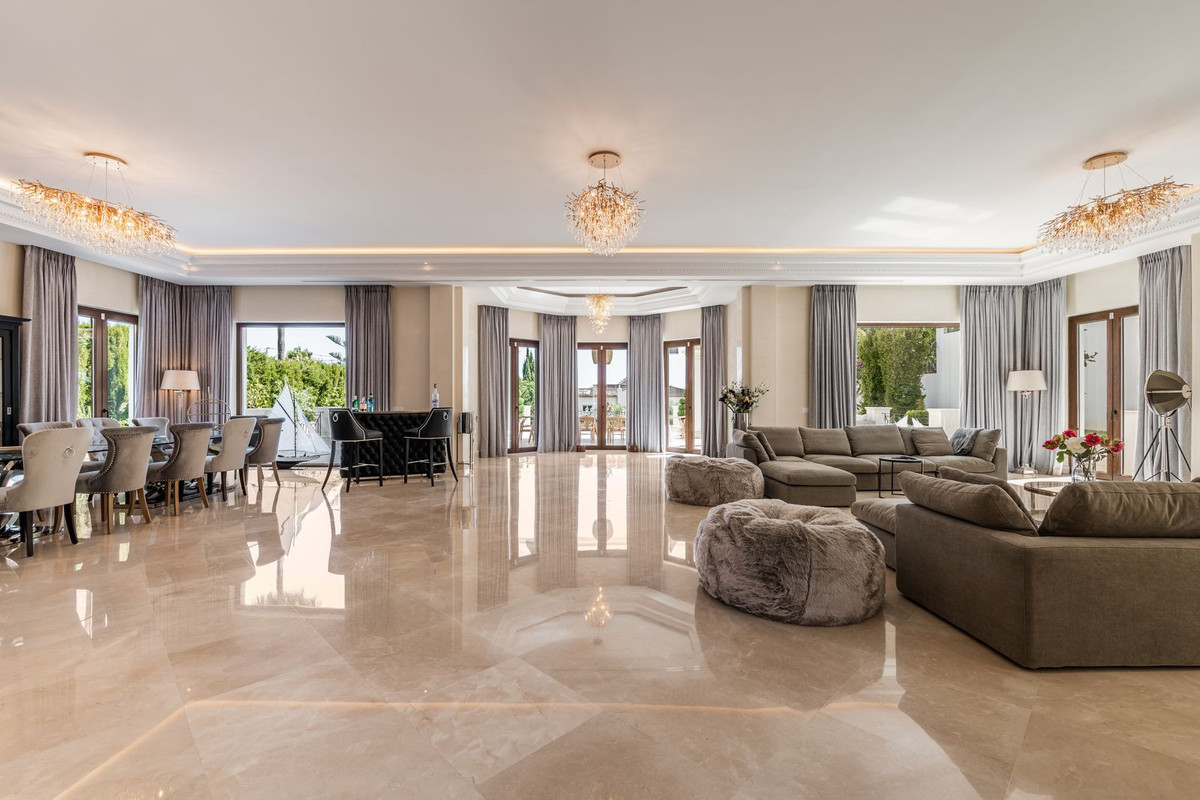 8 Bedroom Villa in Marbella - Foto 9