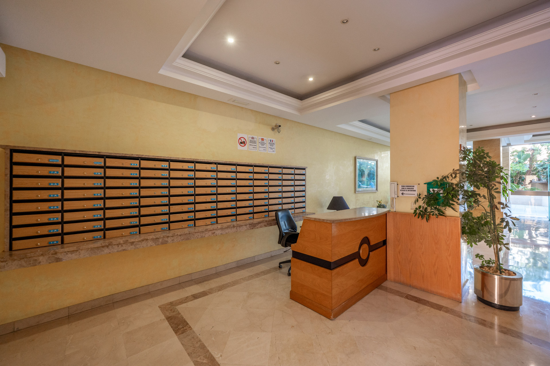 2 Bedroom Apartment in Marbella - Photo 28