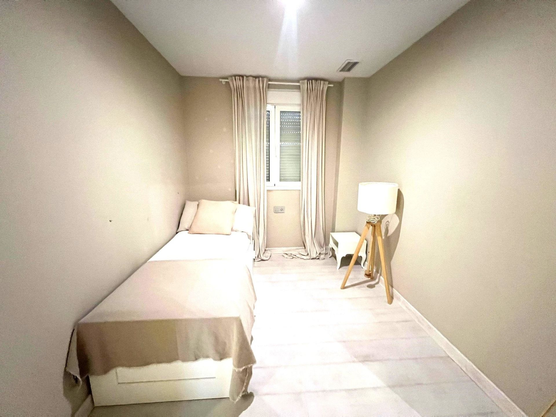 3 Bedroom Apartment in Marbella - Photo 11