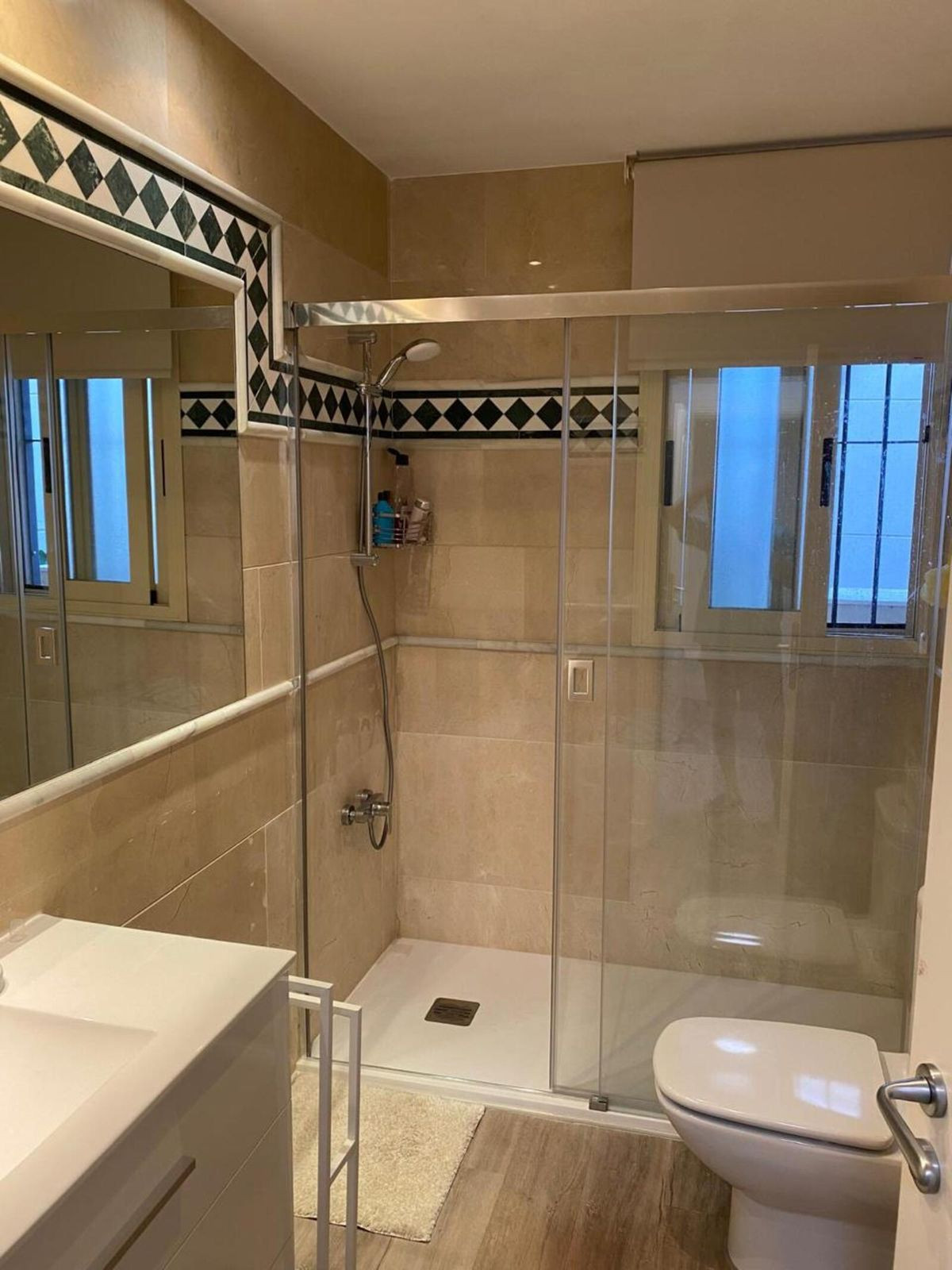 2 Bedroom Apartment in Marbella - Photo 9