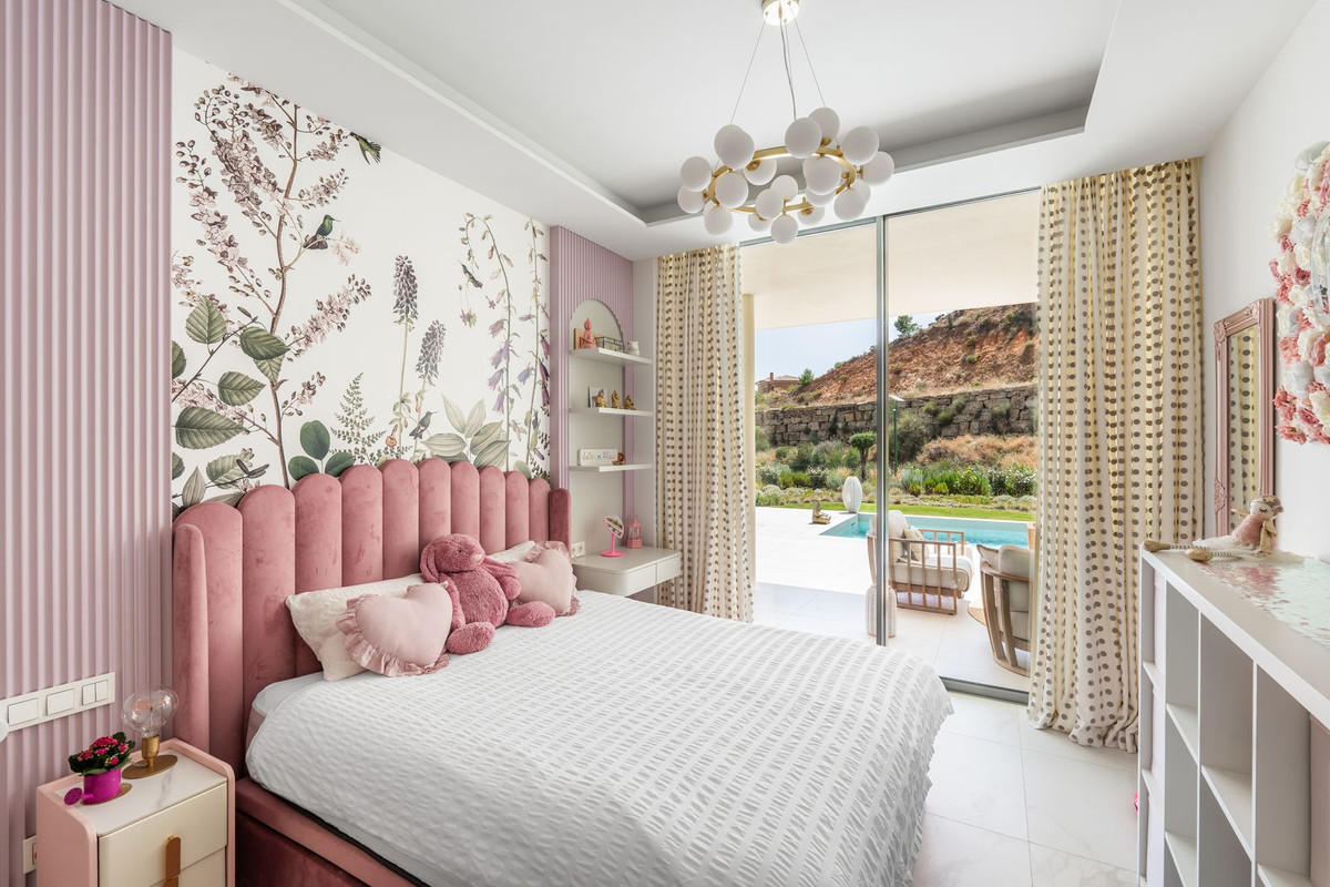 3 Bedroom Apartment in Benalmádena - Photo 18
