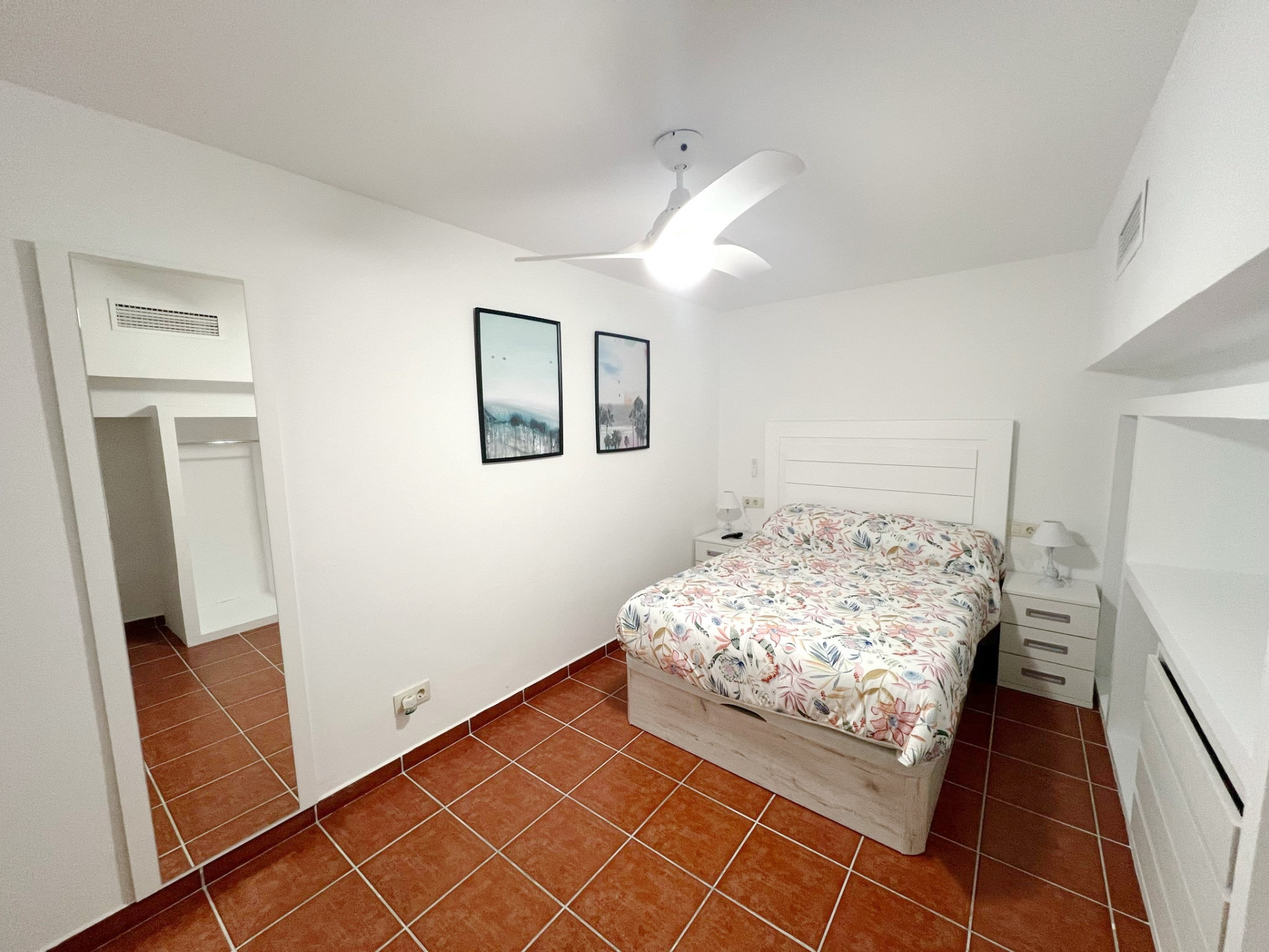 4 Bedroom Apartment in Marbella - Photo 19