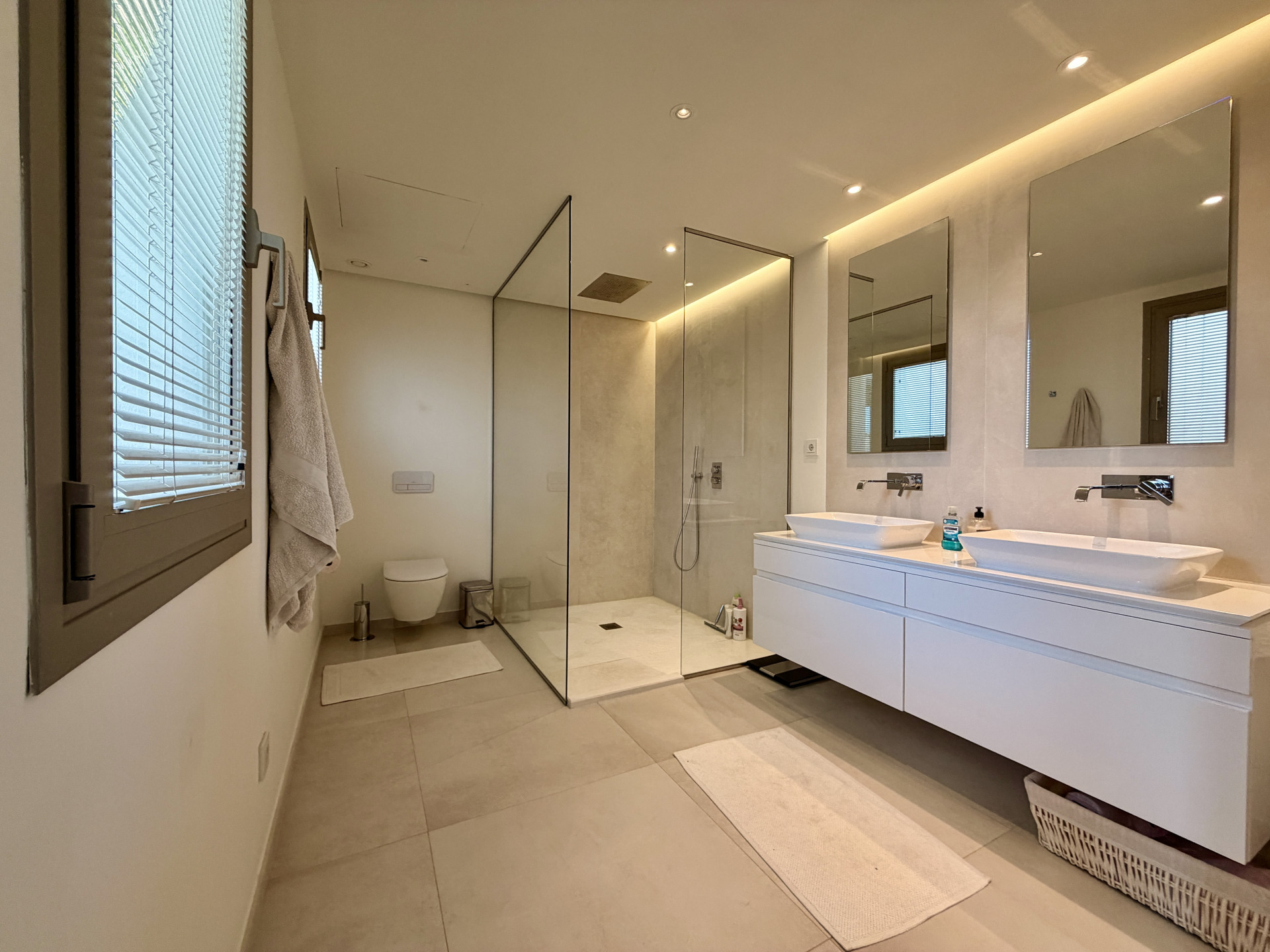 3 Bedroom Apartment in Marbella - Photo 13