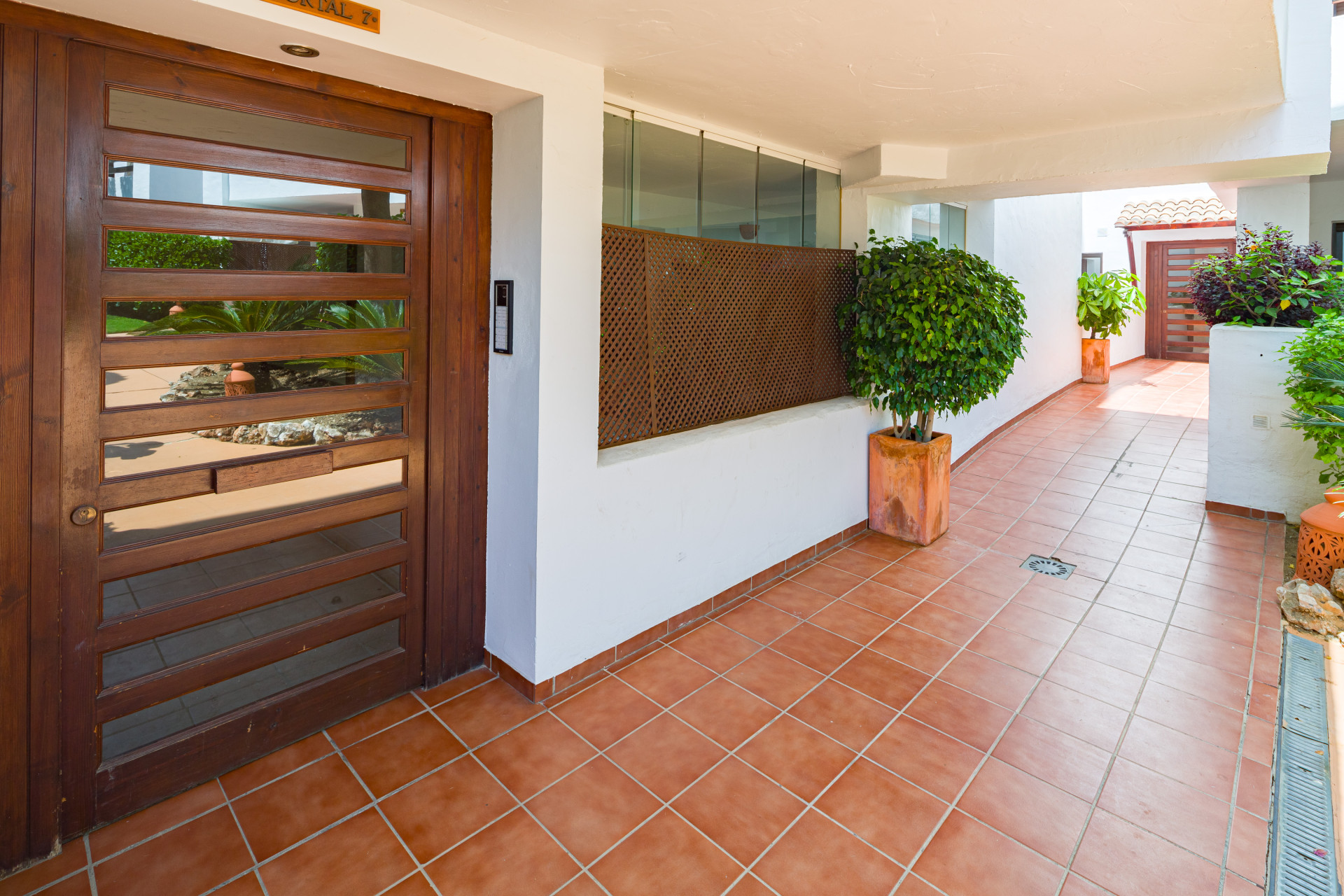 3 Bedroom Apartment in Estepona - Foto 23