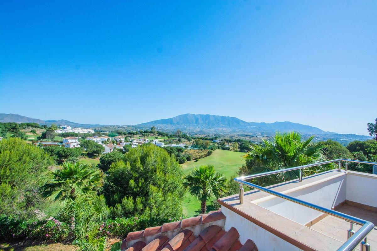 5 Bedroom Villa in Mijas - Photo 18