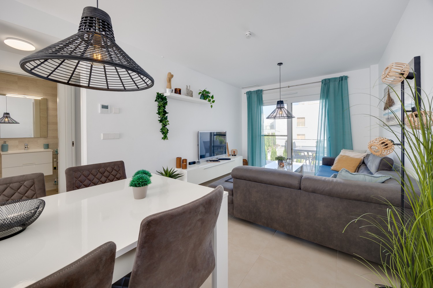 Apartamento com 2 quartos com piscina em Alicante, Espanha – Foto 12