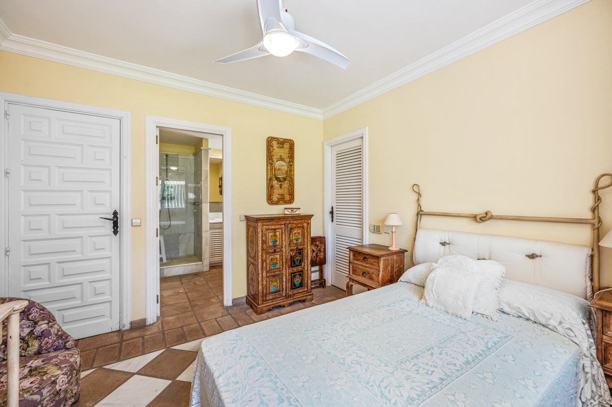 5 Bedroom Villa in San Pedro de Alcántara - Foto 16