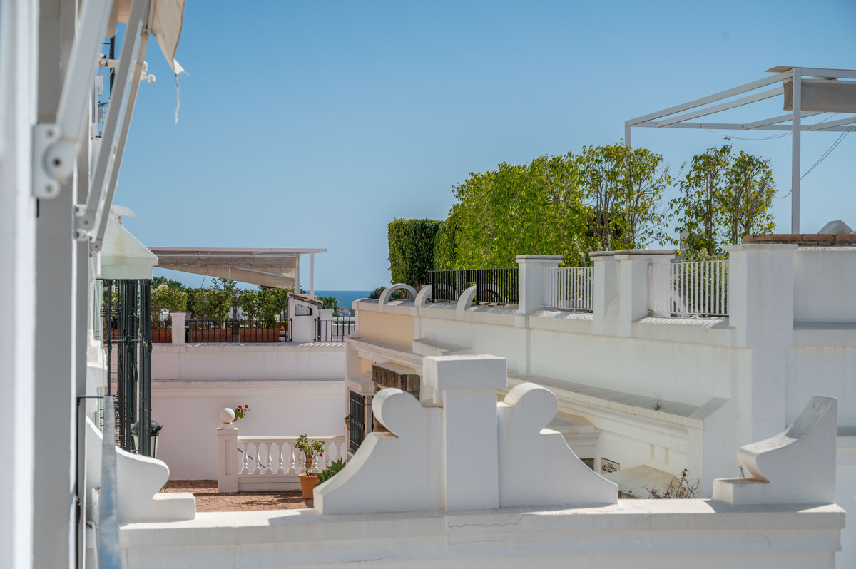 3 Bedroom Townhouse in Marbella - Photo 19