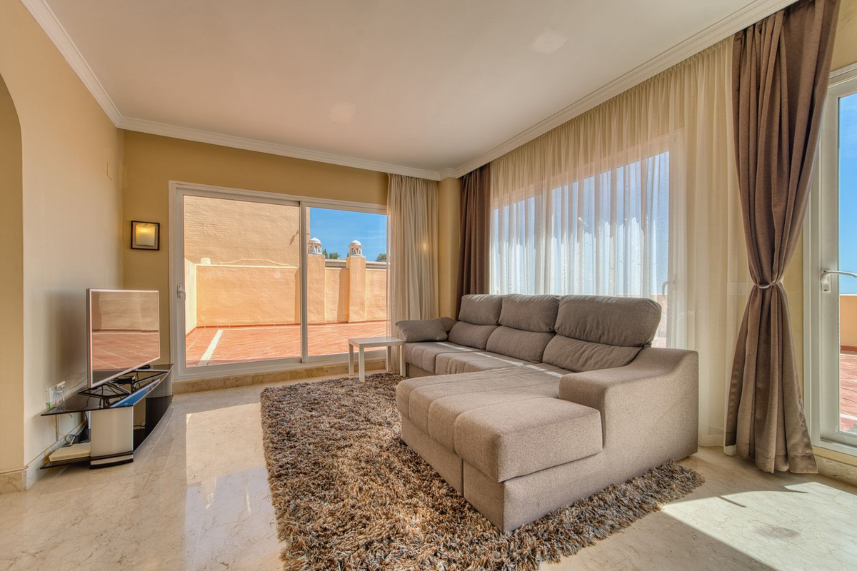 Piso de 3 dormitorios con piscina en Málaga – Foto 6