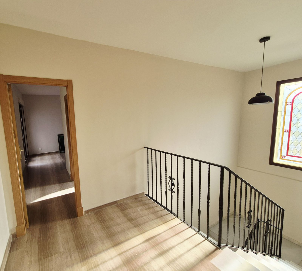 4 Bedroom Villa in San Pedro de Alcántara - Photo 37