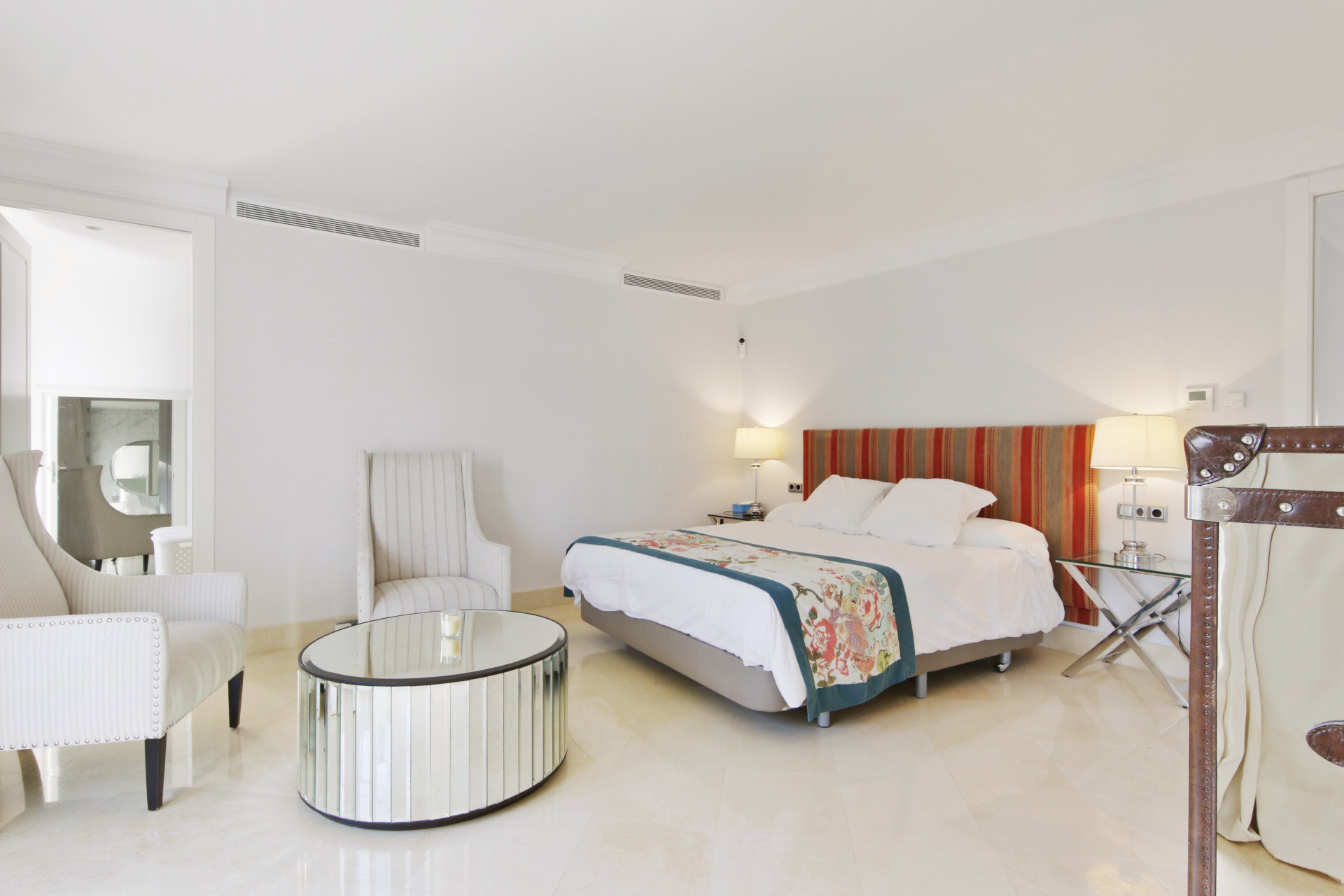 4 Bedroom Villa in Marbella - Photo 15