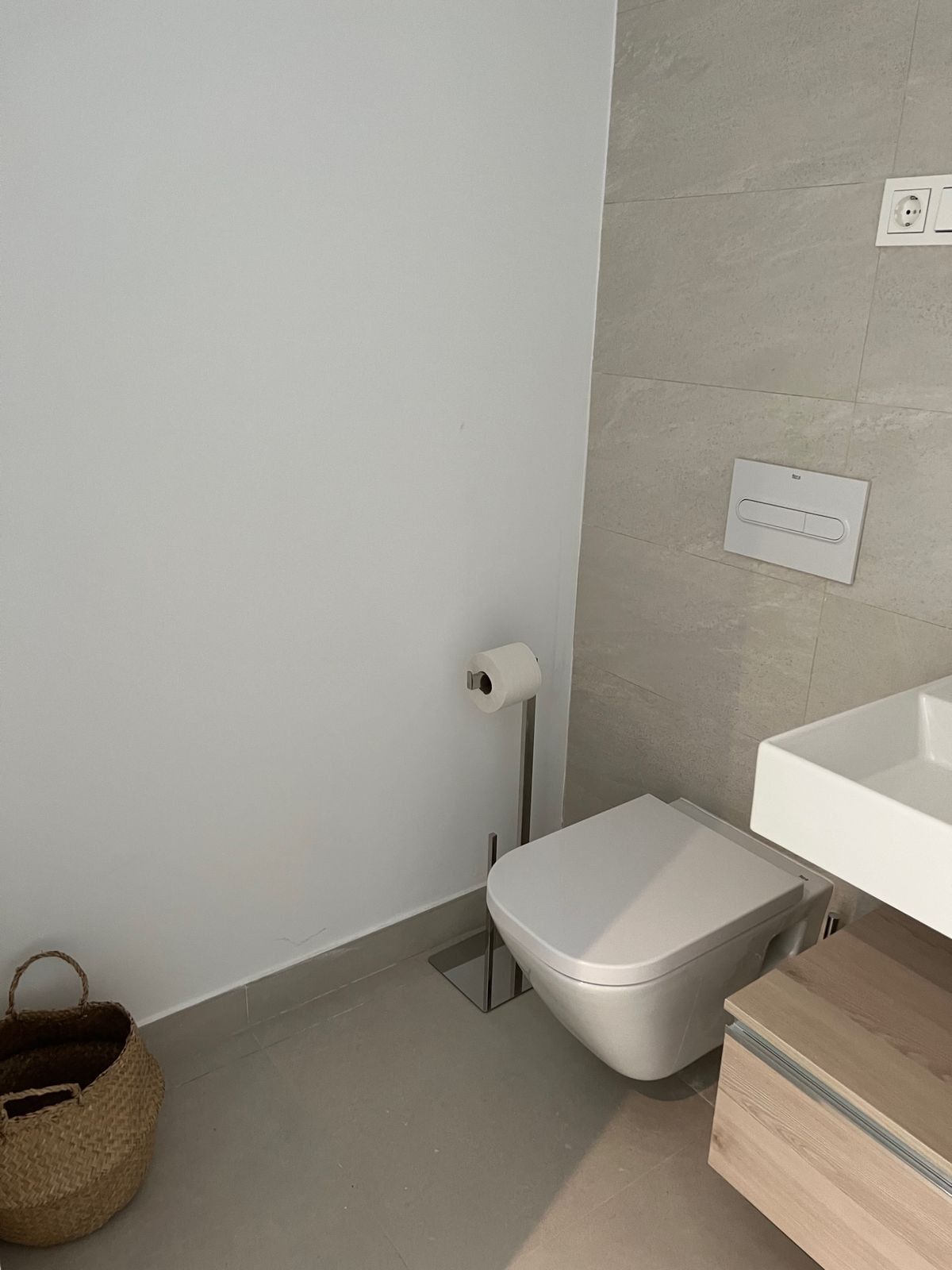 4 Bedroom Apartment in Estepona - Photo 27