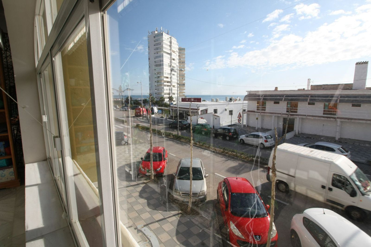 Locale commerciale a Cadice, Spagna – Foto 11