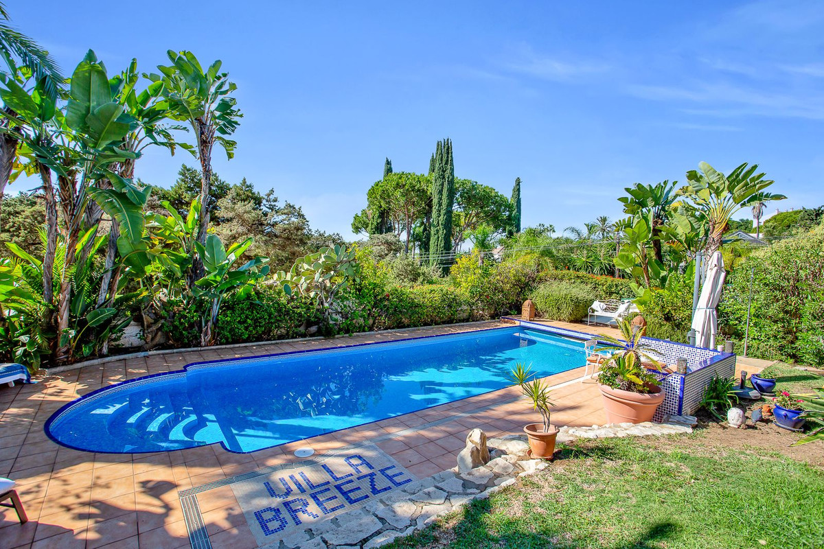6 Bedroom Villa in Marbella - Photo 61