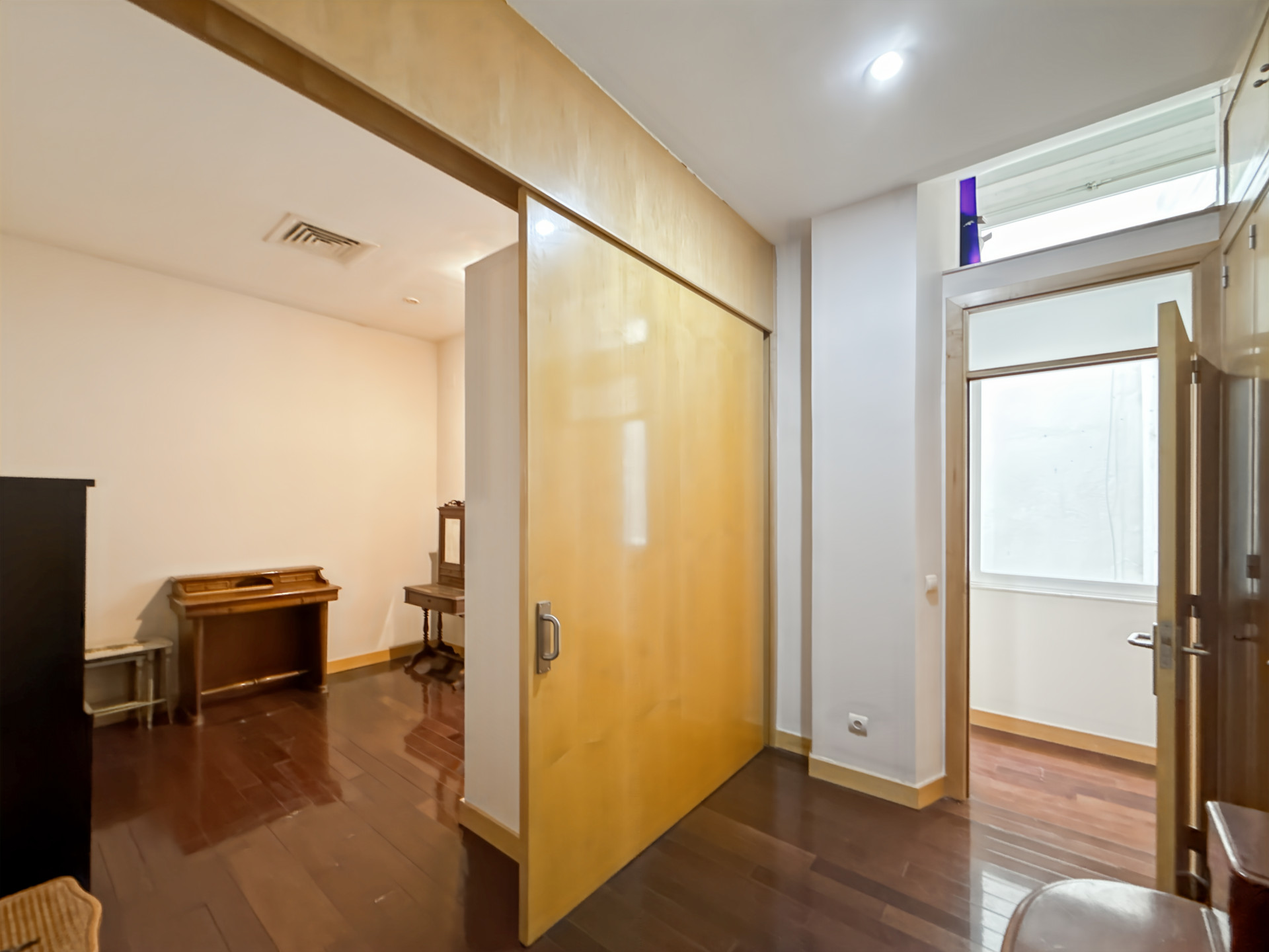 3 Bedroom Apartment in Málaga - Photo 37