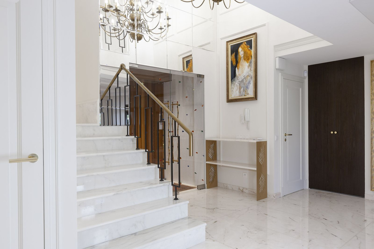 6 Bedroom Villa in Mijas - Photo 26