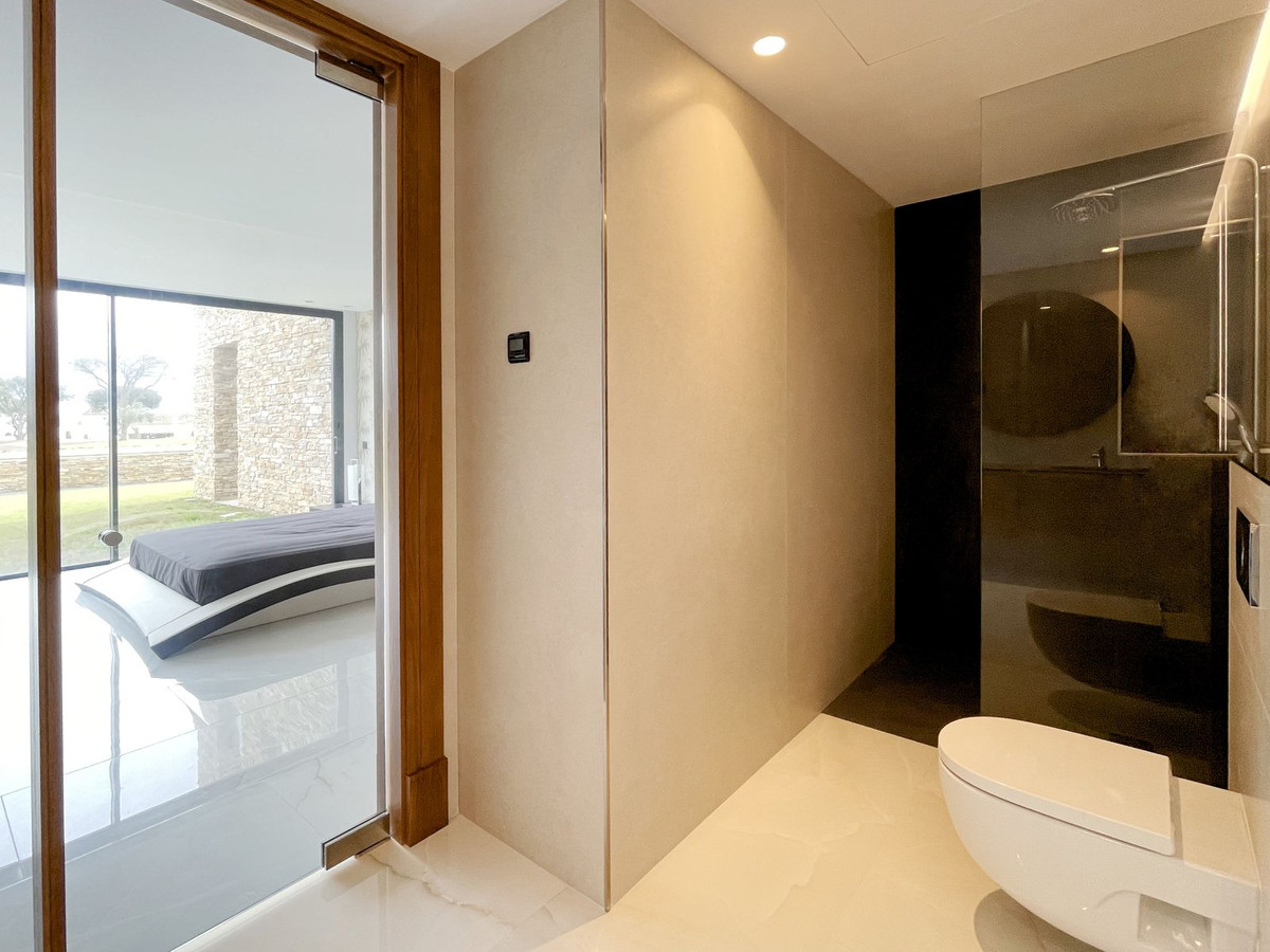 6 Bedroom Villa in San Roque - Photo 77