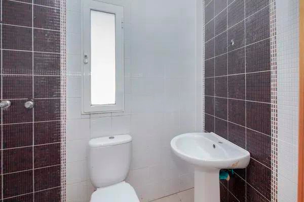 Chalet de 4 dormitorios en Valencia – Foto 14