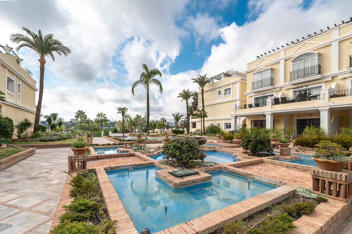 3 Bedroom Apartment in Marbella - Photo 24