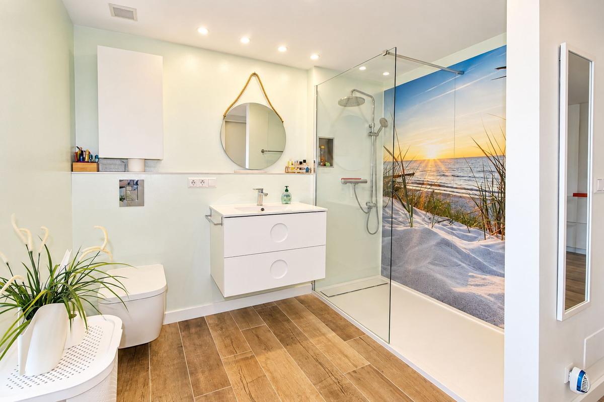 2 Bedroom Apartment in Marbella - Photo 17