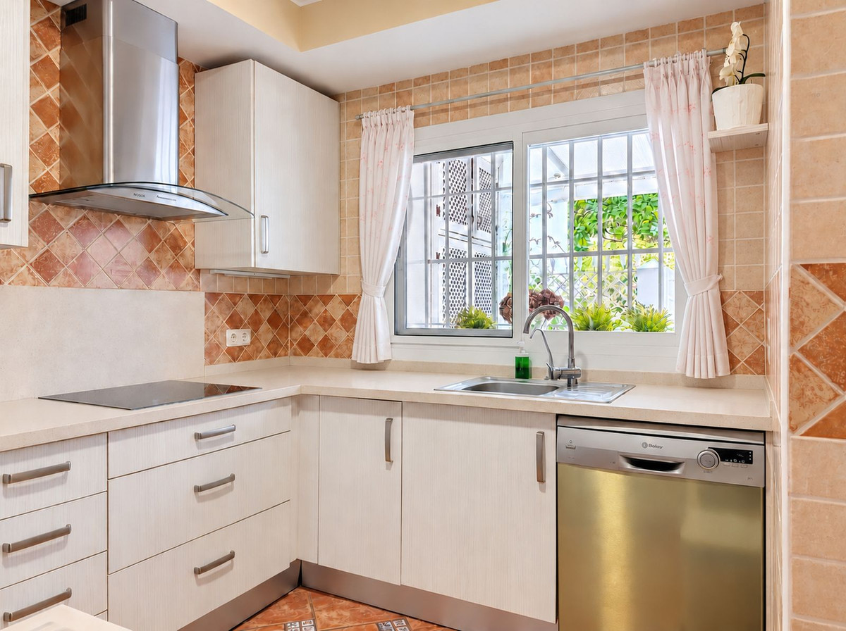 4 Bedroom Townhouse in Marbella - Foto 8