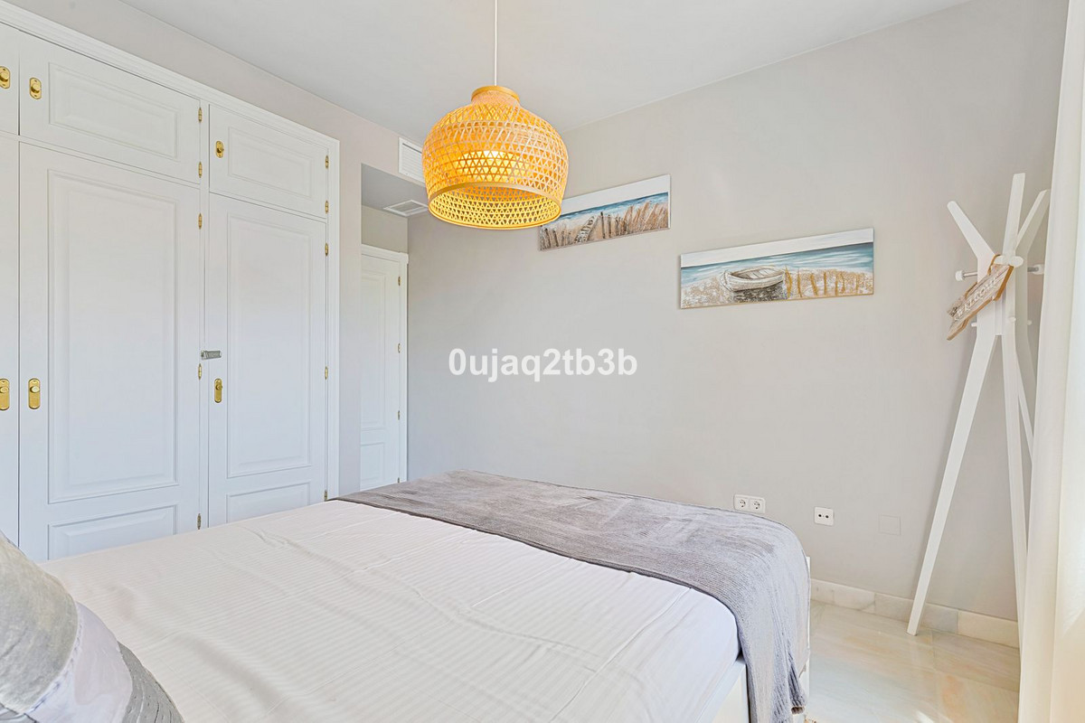 2 Bedroom Apartment in Marbella - Photo 10