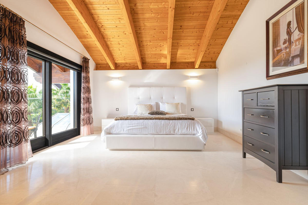 8 Bedroom Villa in Benahavís - Foto 11
