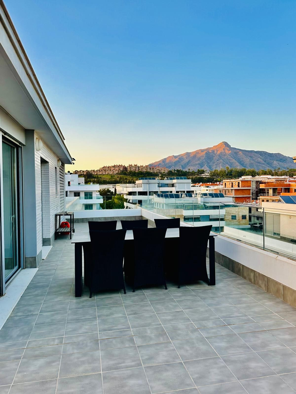 Piso de 3 dormitorios con piscina en Málaga – Foto 6