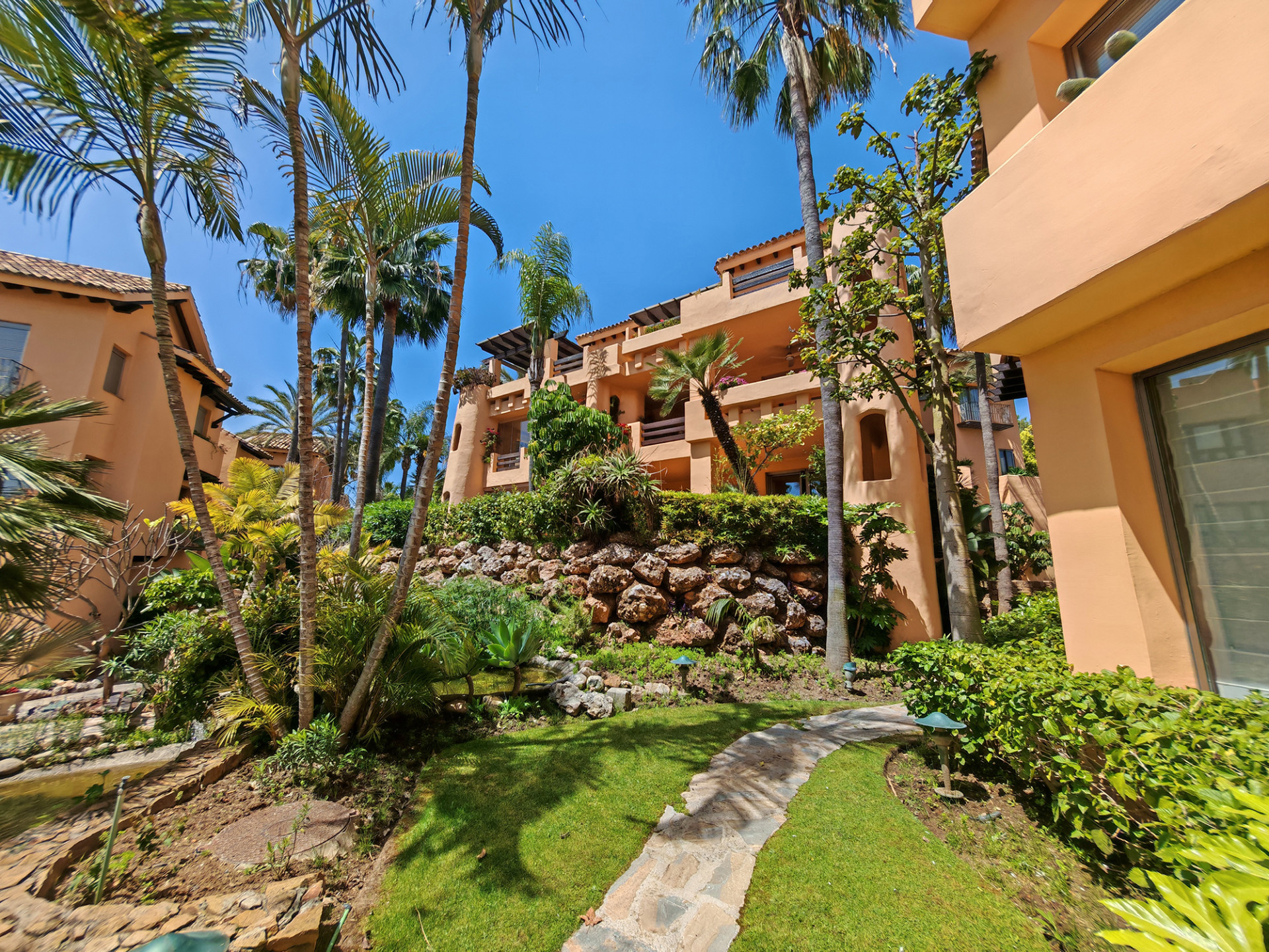 3 Bedroom Apartment in Marbella - Photo 27