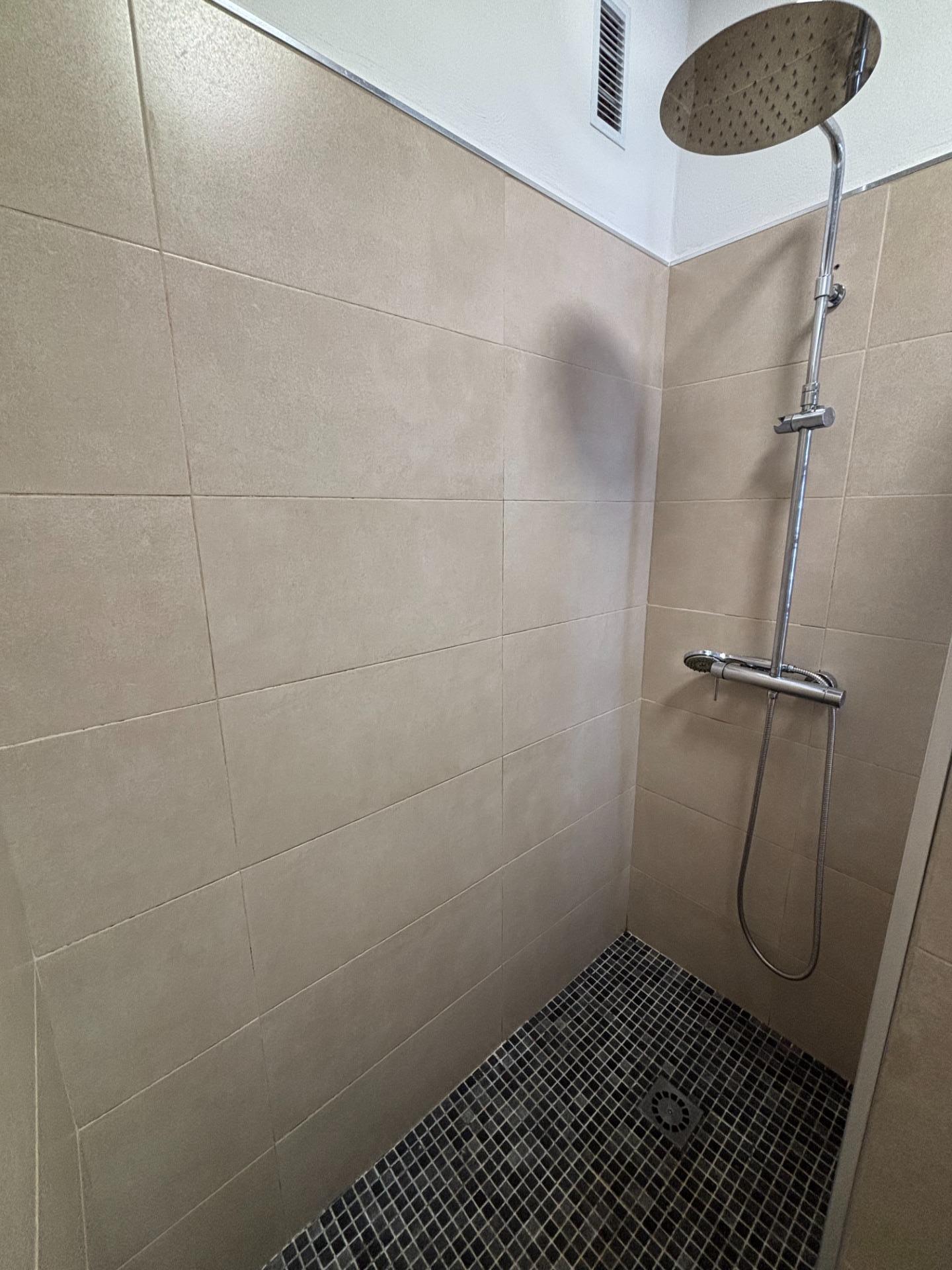 Piso de 4 dormitorios en Baleares – Foto 25