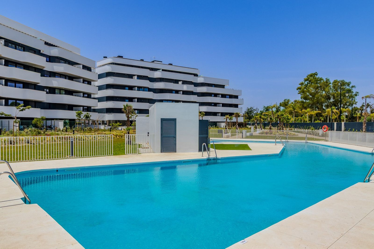 1 Bedroom Apartment in Torremolinos - Photo 20