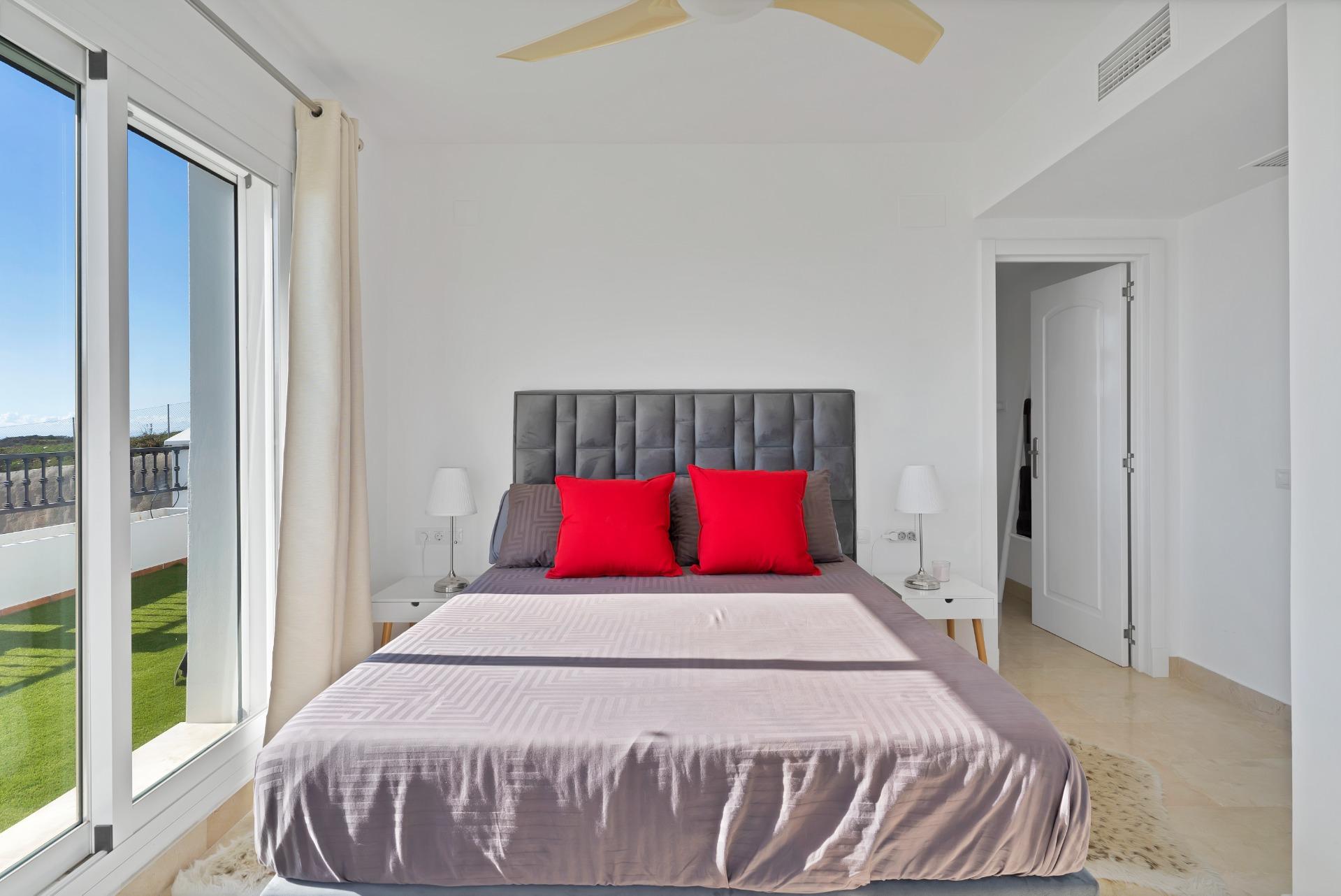 2 Bedroom Penthouse in Mijas - Photo 19