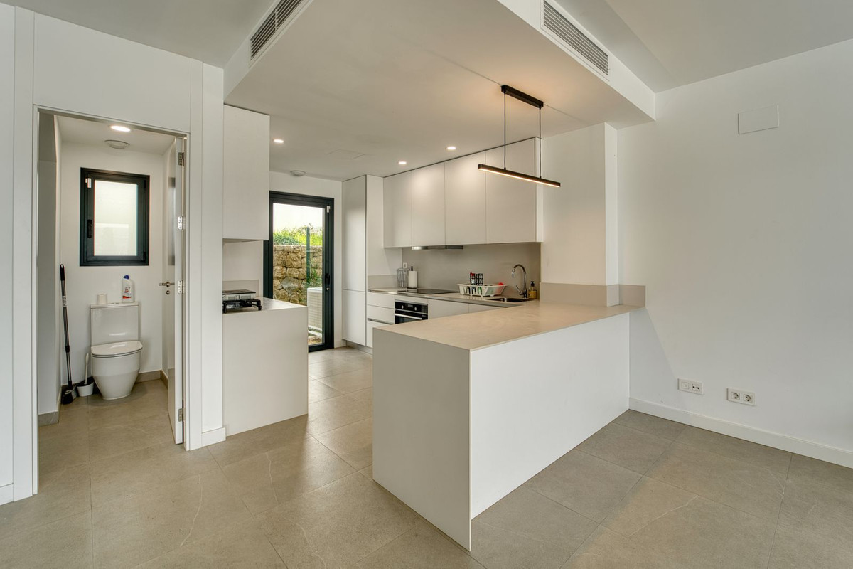 3 Bedroom Townhouse in Estepona - Фото 4