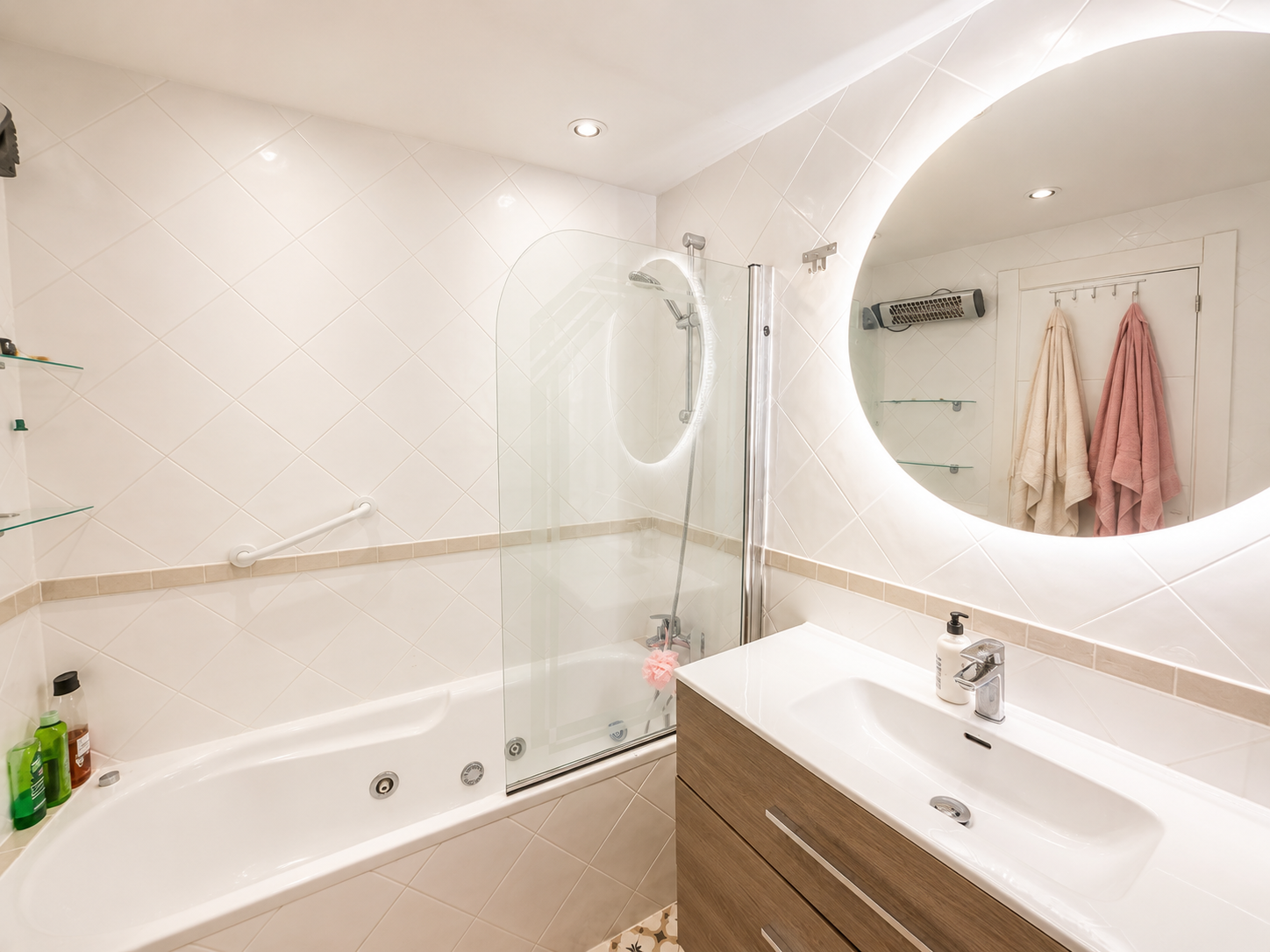 Piso de 3 dormitorios con piscina en Málaga – Foto 19