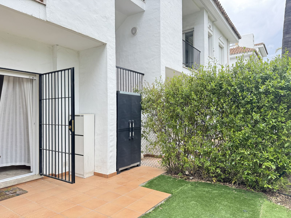 2 Bedroom Apartment in Marbella - Photo 12