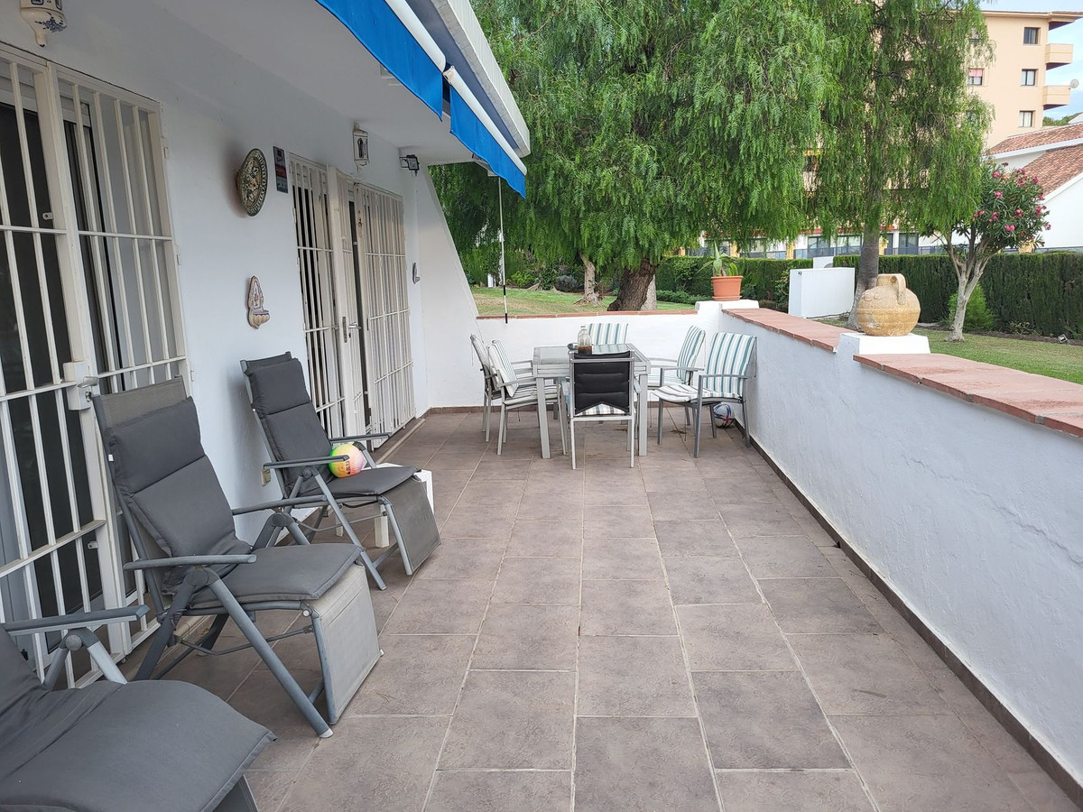 3 Bedroom Apartment in Marbella - Photo 3
