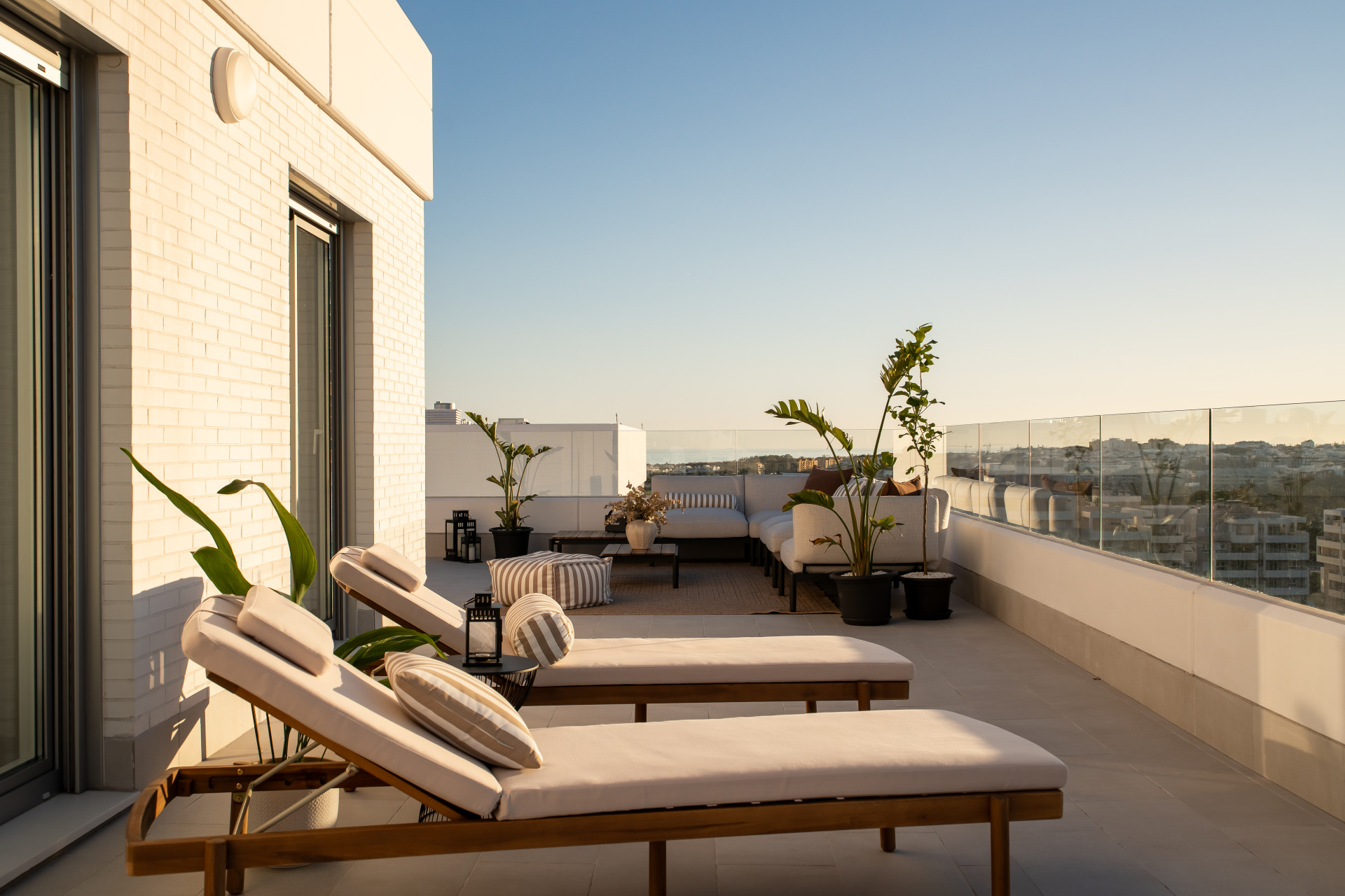 Piso de 4 dormitorios con piscina en Málaga – Foto 23