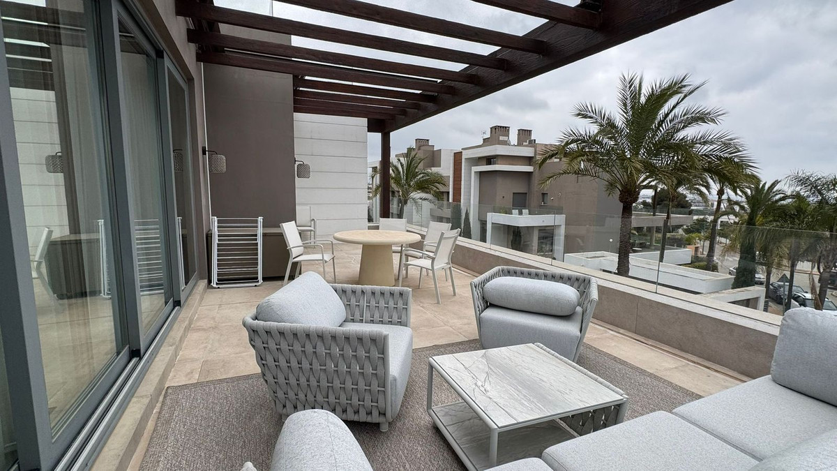 2 Bedroom Penthouse in Estepona - Foto 32