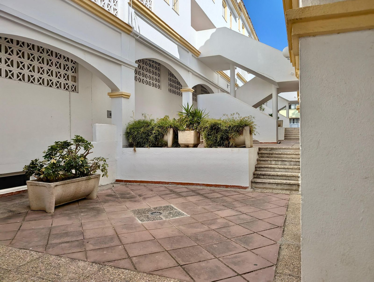 3 Bedroom Apartment in Mijas - Photo 40