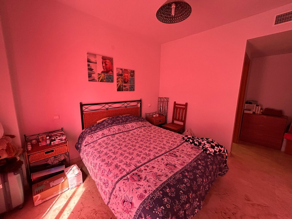2 Bedroom Penthouse in Estepona - Photo 7