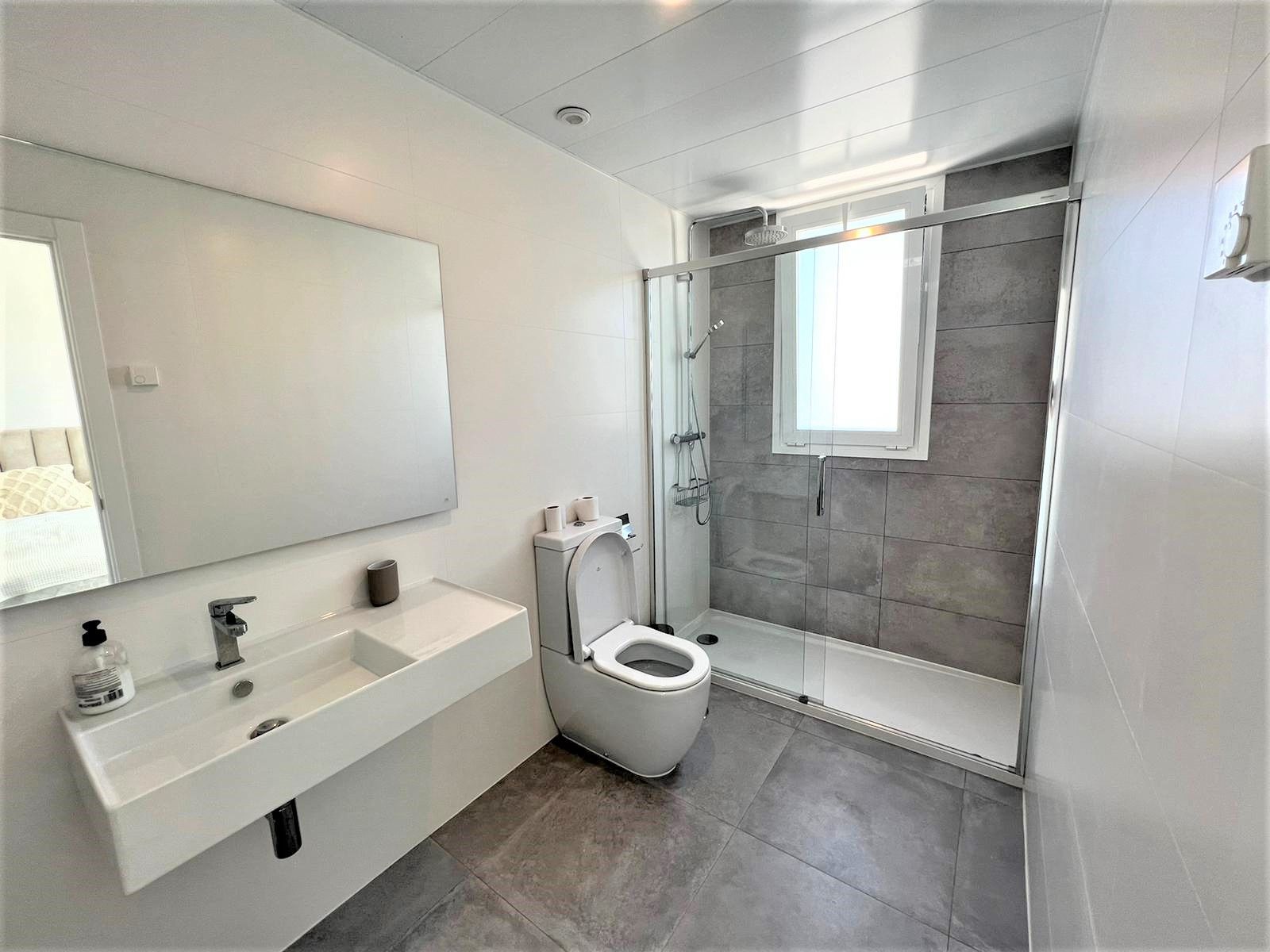 4 Bedroom Penthouse in Mijas - Photo 11