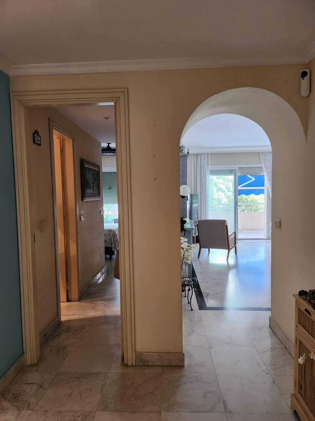 2 Bedroom Apartment in Marbella - Photo 25
