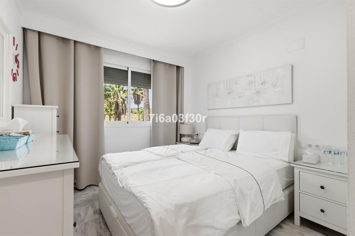 2 Bedroom Apartment in Marbella - Photo 5