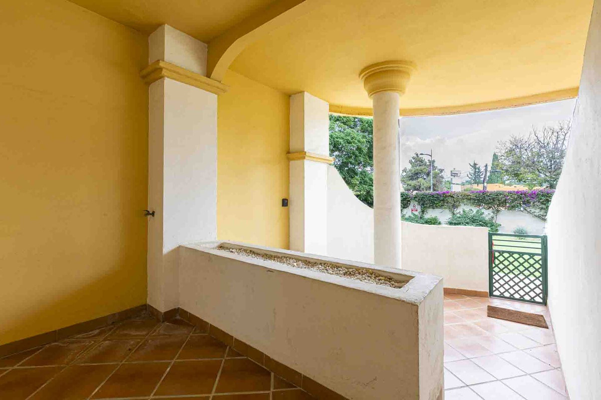 2 Bedroom Apartment in Marbella - Photo 43