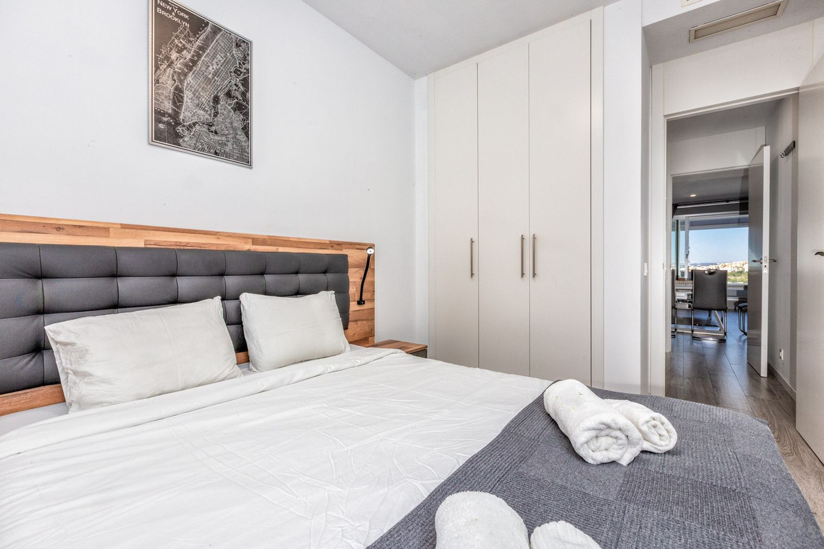 2 Bedroom Apartment in Estepona - Photo 21