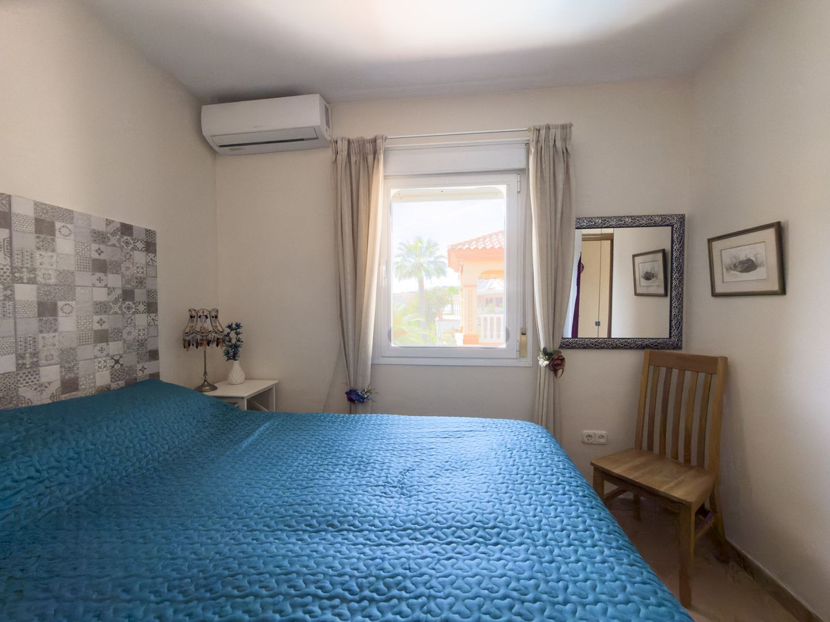 5 Bedroom Villa in Coín - Photo 26