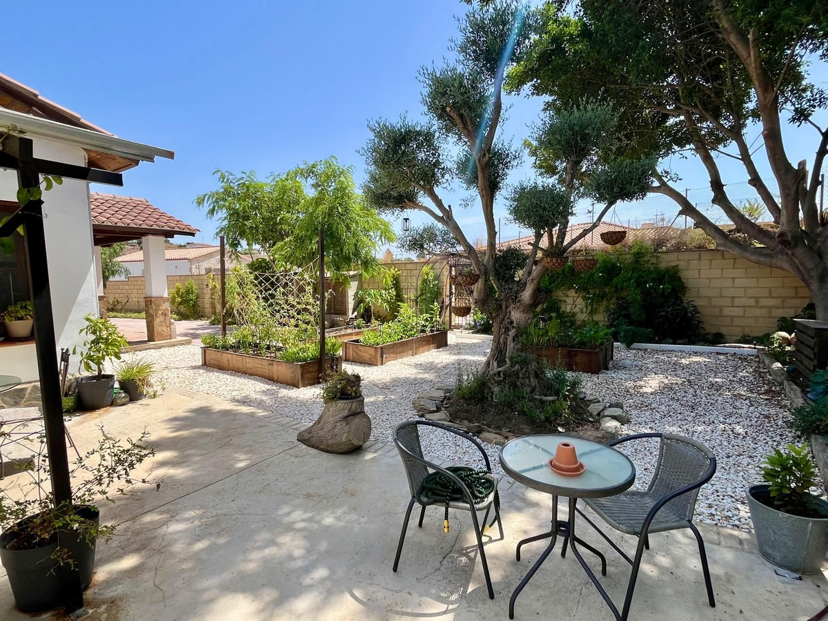 5 Bedroom Villa in Mijas - Photo 18