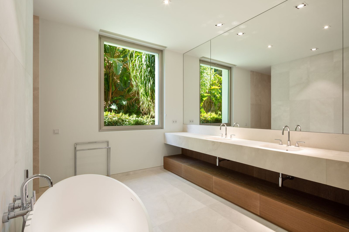 4 Bedroom Villa in Casares - Photo 17