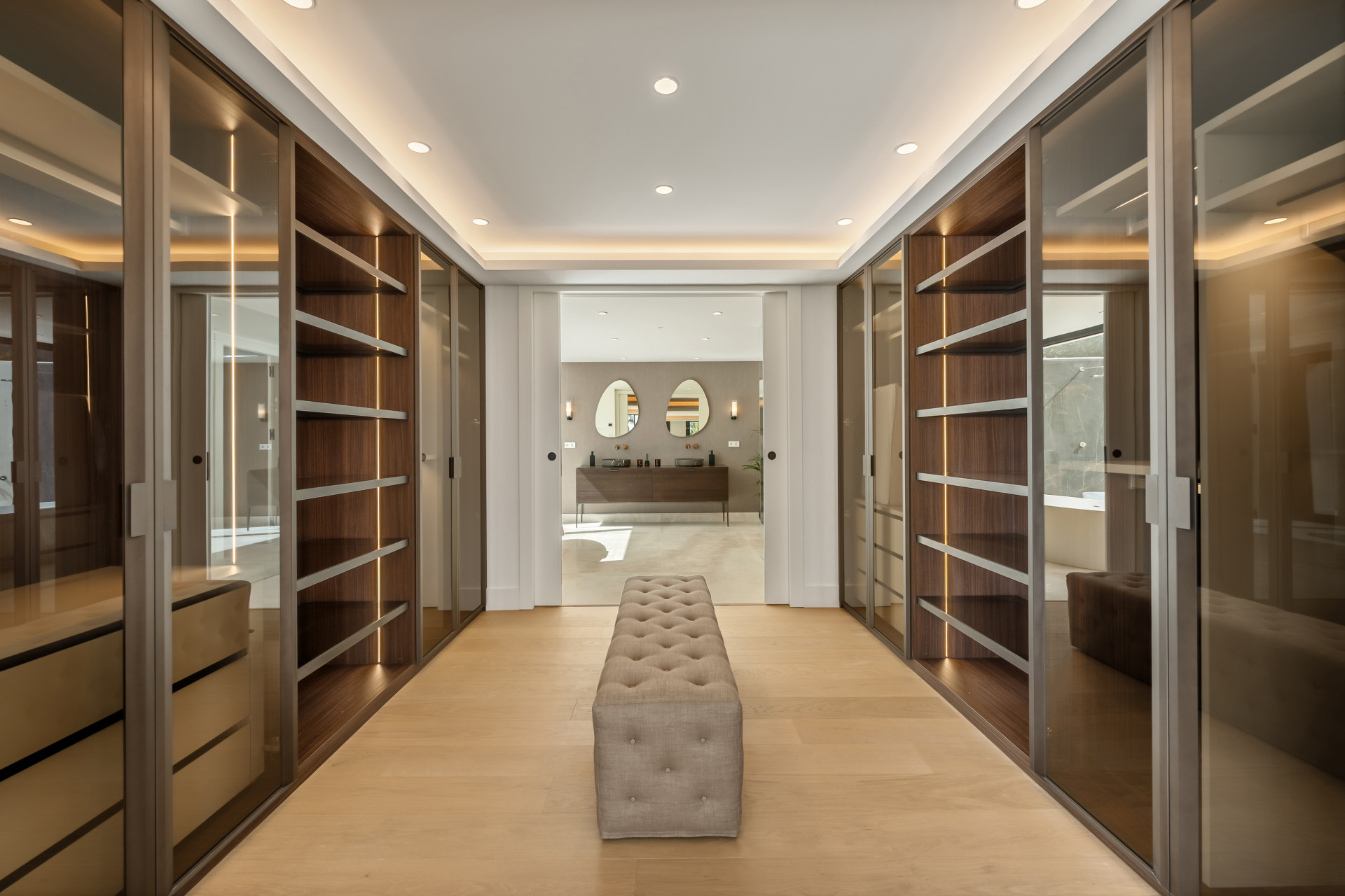 5 Bedroom Villa in Marbella - Photo 29
